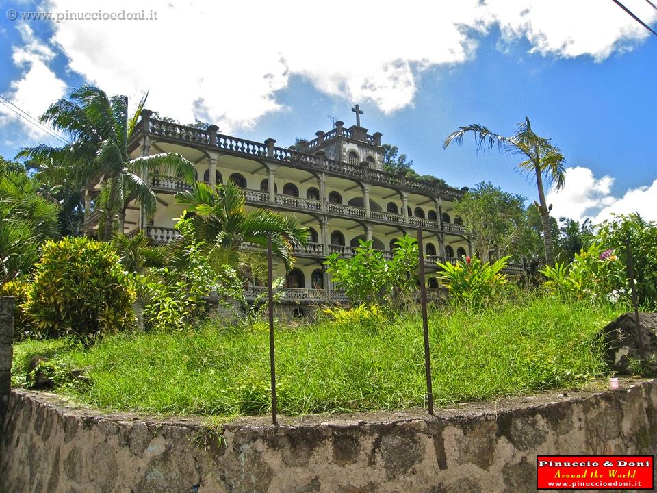 SEYCHELLES - 629 - Victoria, the Bishop residence - Oliver Marandan St..jpg